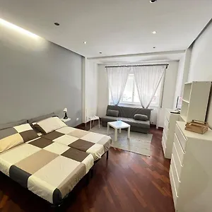 https://js-appartament.it-romehotels.com