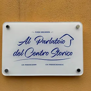 https://al-parlatoio-del-centro-storico.palermohotels.org